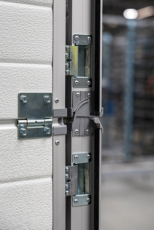 Aluminium Pivot Door Asymmetrix