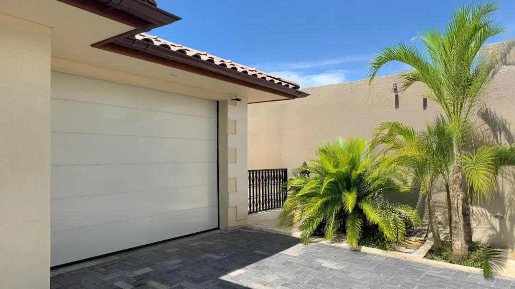 sectional garage door bali 9474